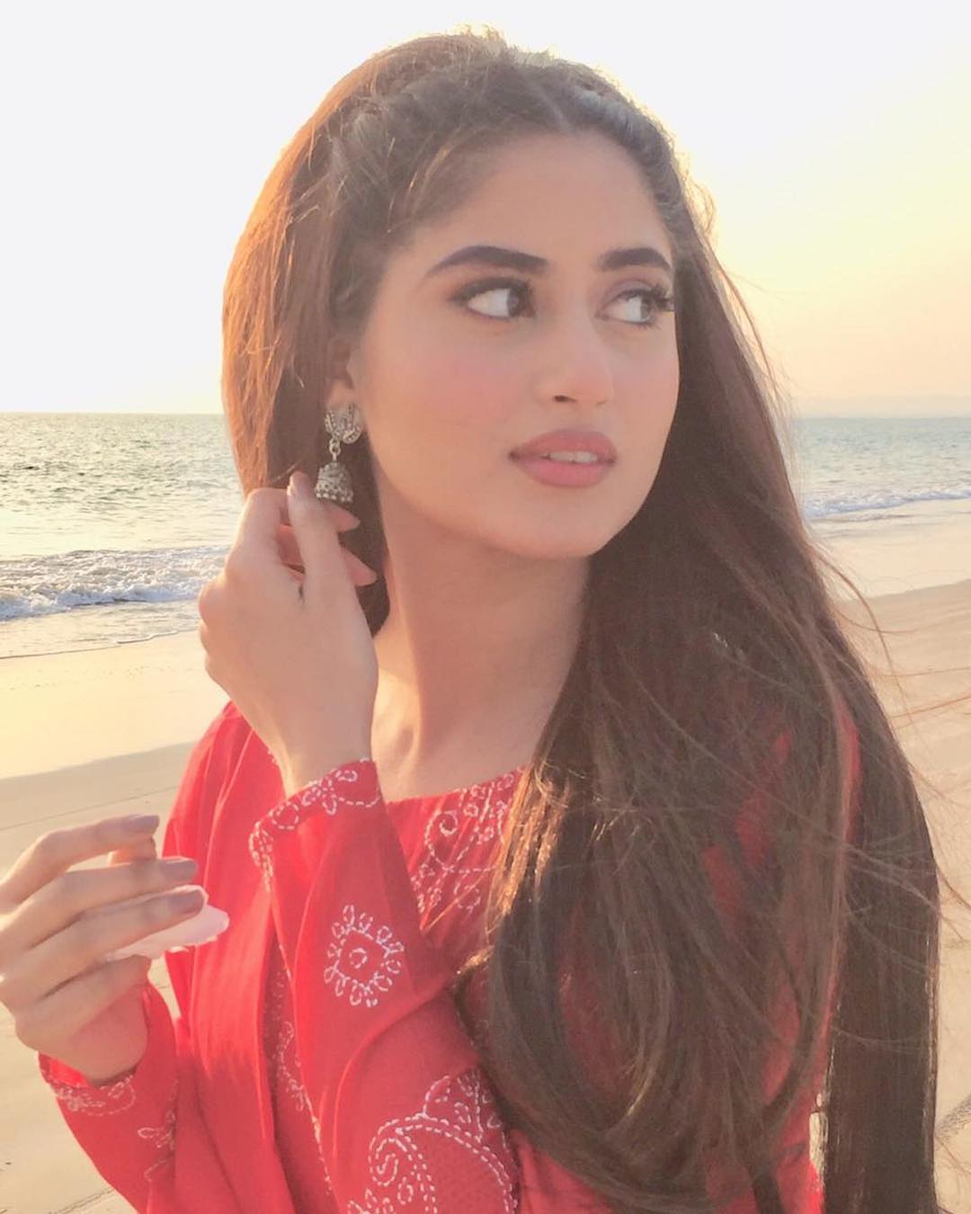 New Awesome Photos of Sajal Aly at Beach for Photoshoot of an upcoming Project