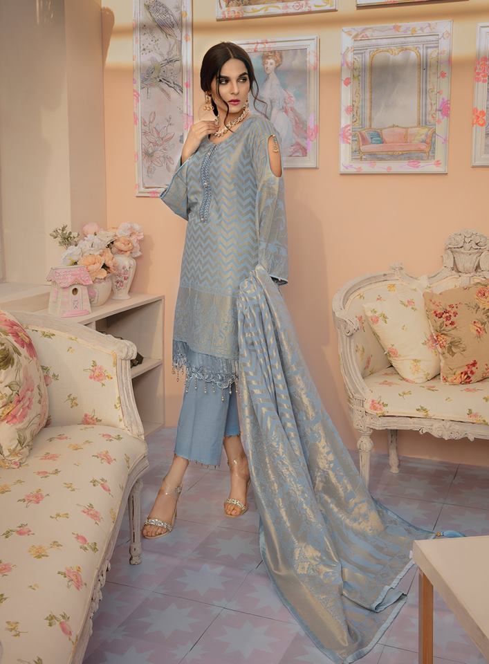 Stylish Gulaal Lawn with New Styles and Glamour For Trendy Girls Stylish Gulaal Lawn with New Styles and Glamour For Trendy Girls