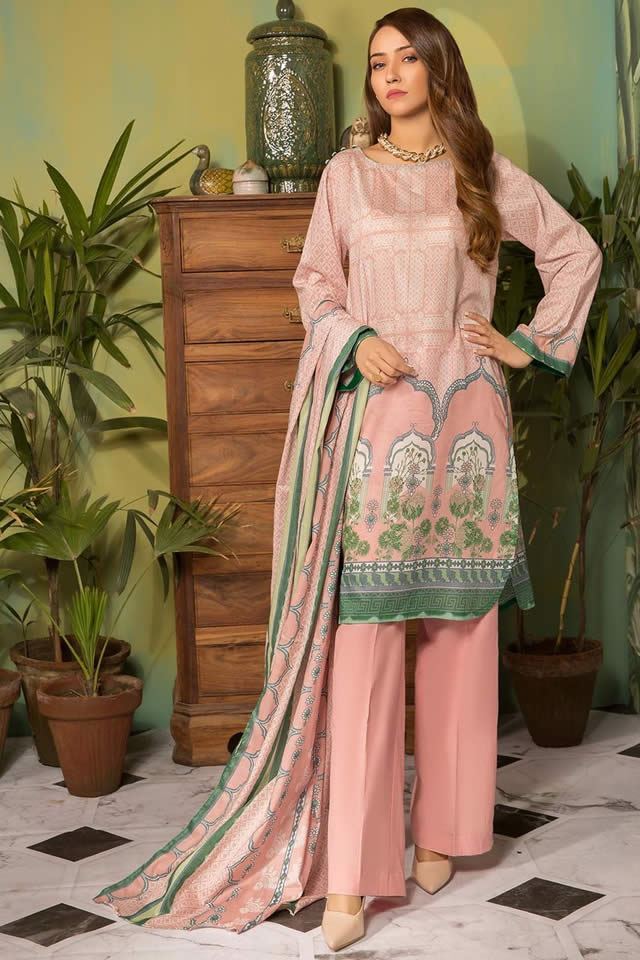 Stylish New Arrival Warda Lawn Collection For Yr 19 Vol-1 for Summer Season Stylish New Arrival Warda Lawn Collection For Yr 19 Vol-1 for Summer Season