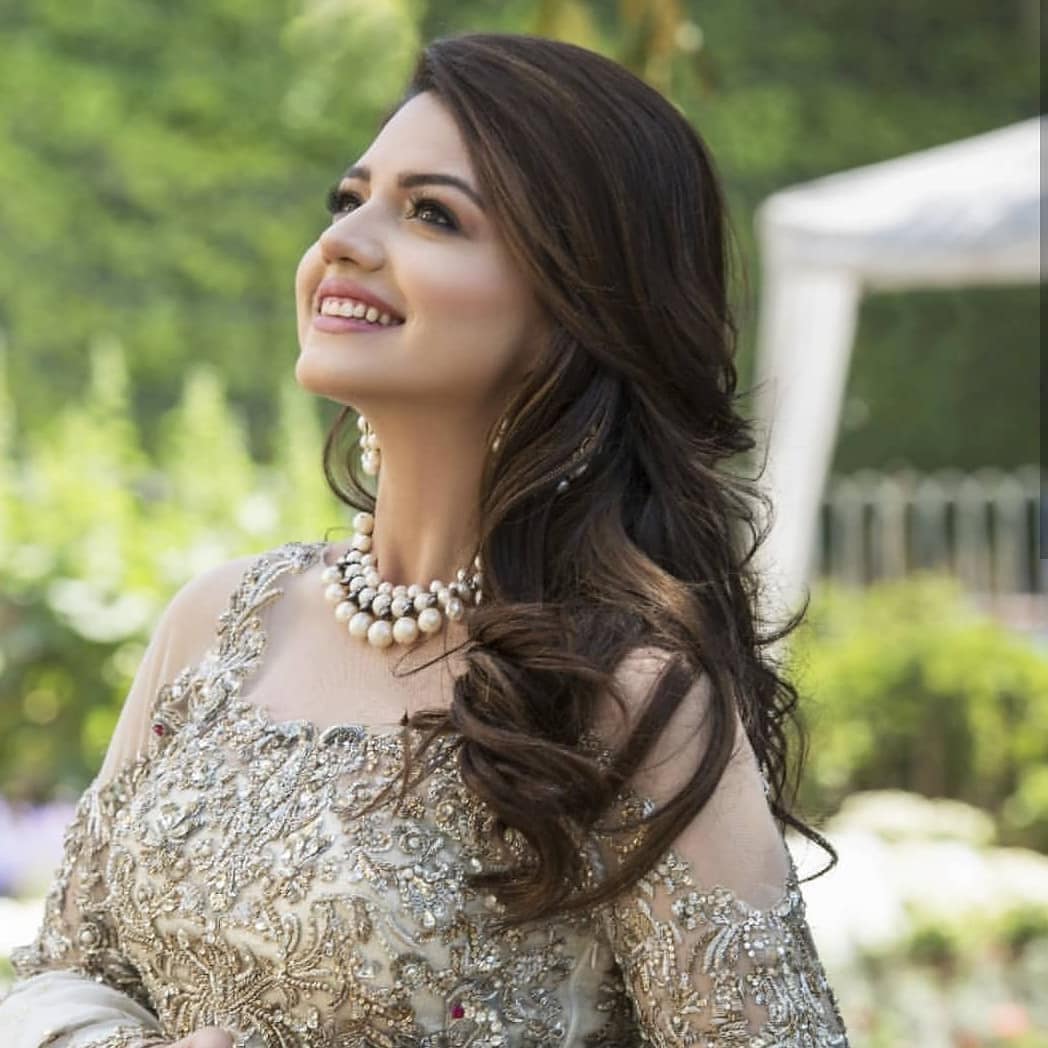 Zara Noor Abbas Looking Beautiful in her New Photoshoot