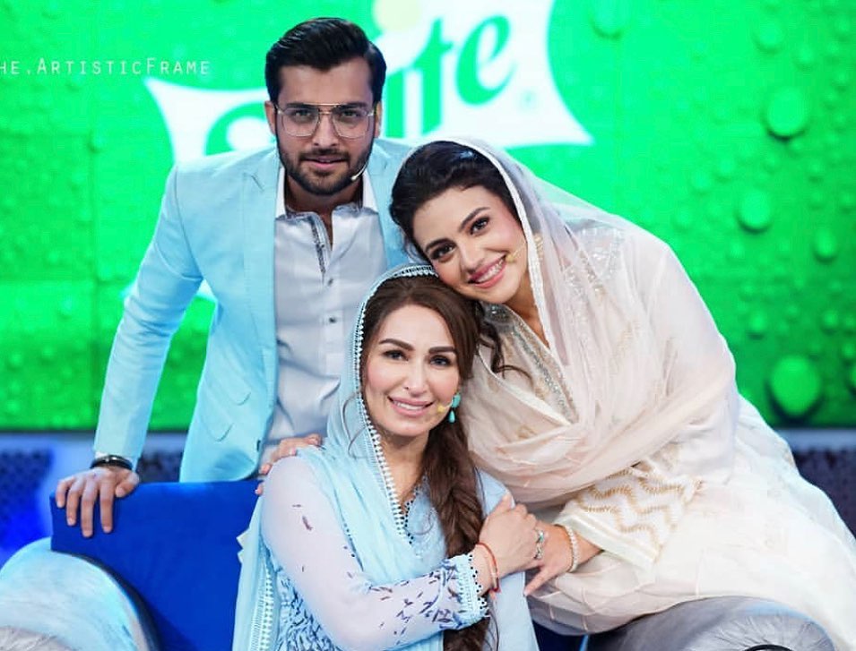 Zara Noor Abbas and Asad Siddique in Aaj TV Ramzan Entertainment 4 Zara Noor Abbas and Asad Siddique in Aaj TV Ramzan Entertainment