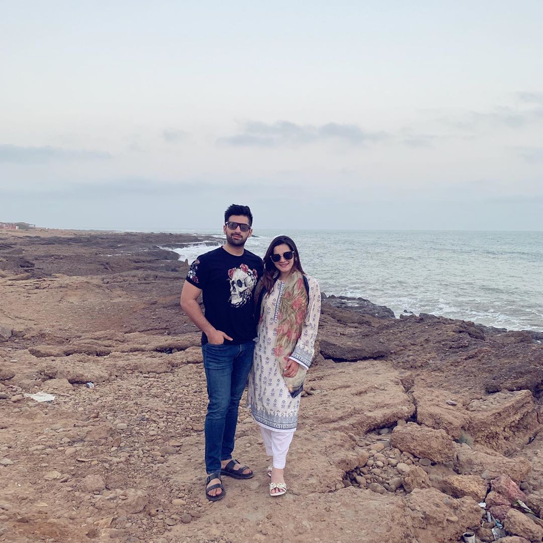 Awesome Photos of Aiman Minal and Muneeb Spent a Day at Beach