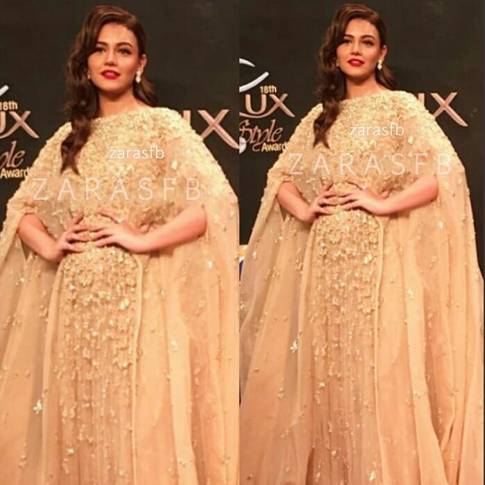 Famous Couple Zara Noor Abbas and Asad Siddique at Lux Style Awards 4 Famous Couple Zara Noor Abbas and Asad Siddique at Lux Style Awards