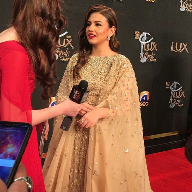Famous Couple Zara Noor Abbas and Asad Siddique at Lux Style Awards 13 Famous Couple Zara Noor Abbas and Asad Siddique at Lux Style Awards