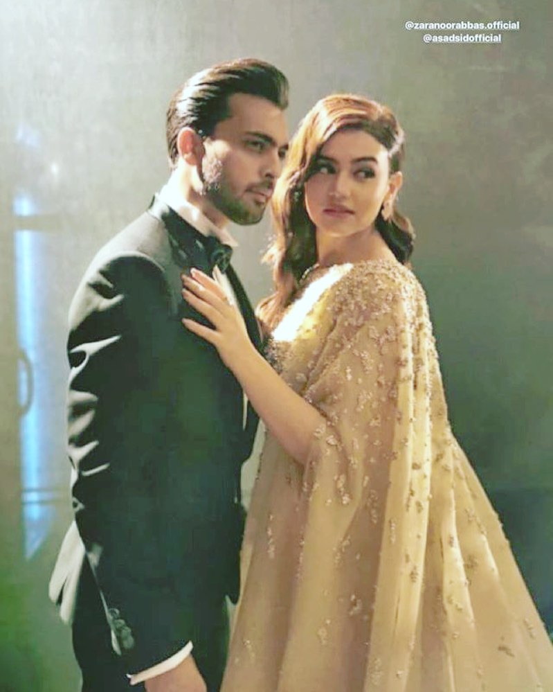Famous Couple Zara Noor Abbas and Asad Siddique at Lux Style Awards 21 Famous Couple Zara Noor Abbas and Asad Siddique at Lux Style Awards