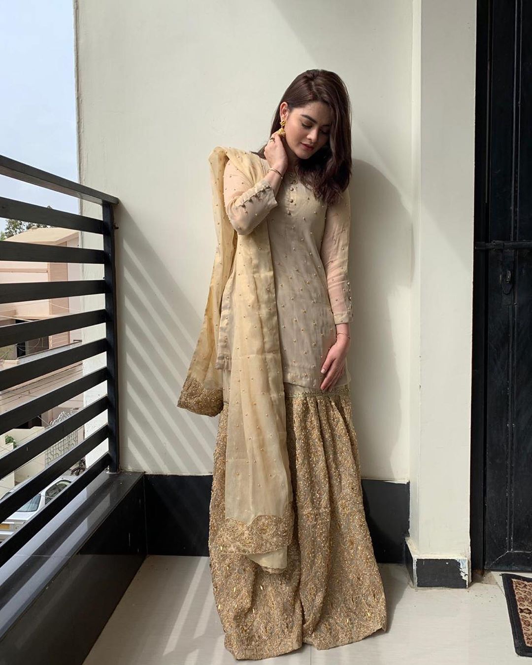 Minal Khan Shinning in Golden Dress