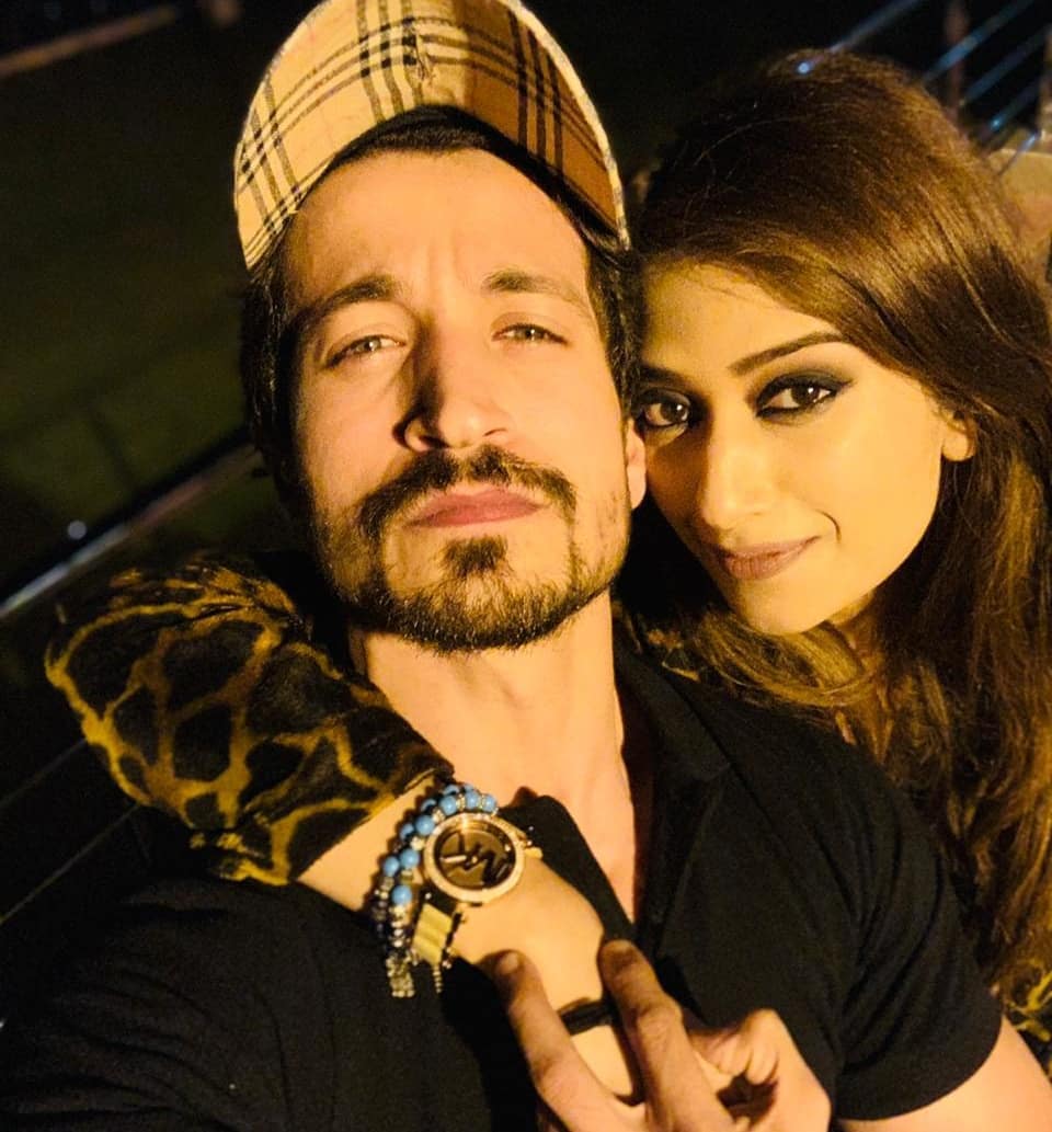 Beautiful Clicks of Actor Salman Faisal with his Wife
