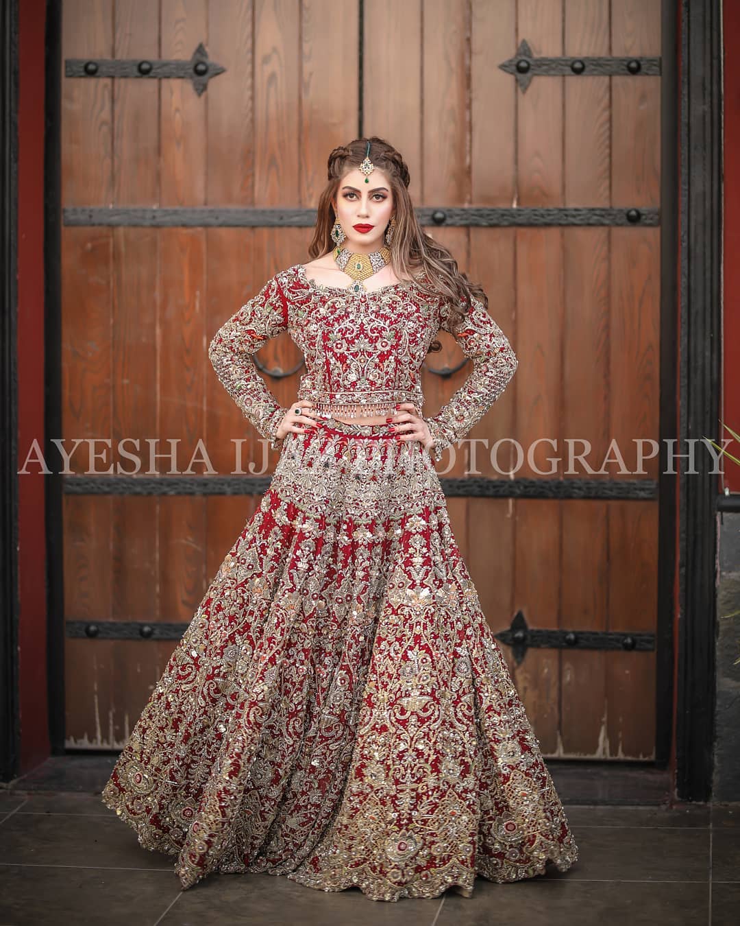 Actress Sadia Faisal Looking Awesome in her New Bridal Shoot