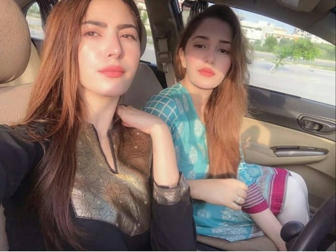 Beautiful Naimal Khawar with Her Sister Fiza Khawar