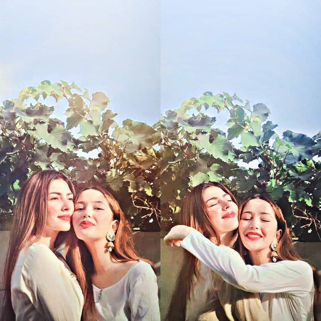 Beautiful Naimal Khawar with Her Sister Fiza Khawar