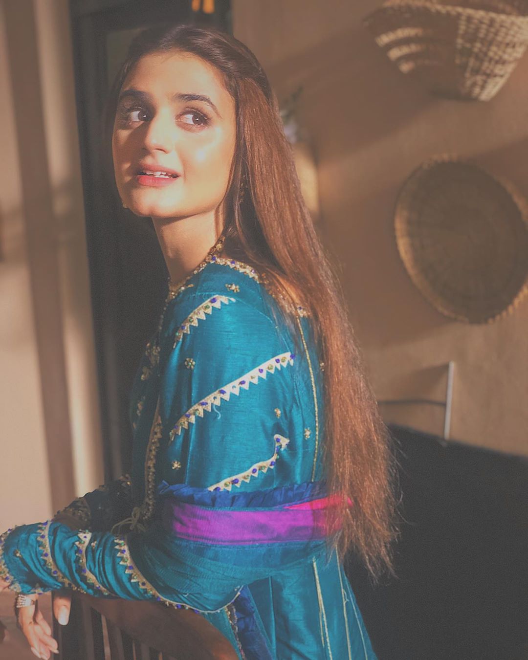 New Awesome Pictures of Actress Hira Mani