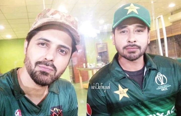 Pakistani Celebrities Playing Cricket 11