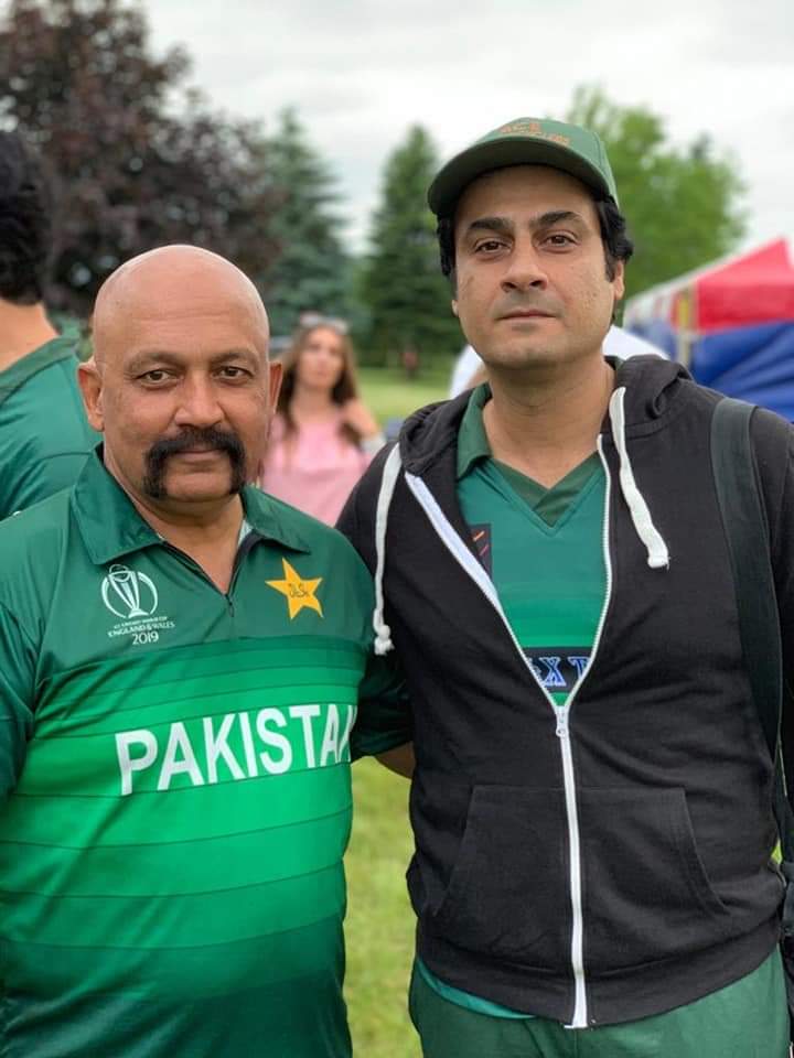 Pakistani Celebrities Playing Cricket 12