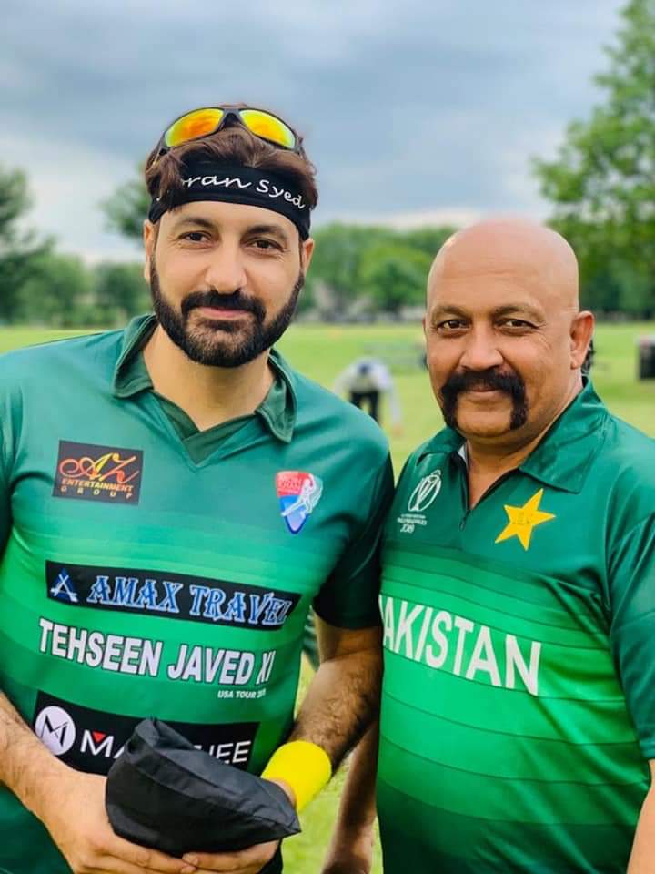 Pakistani Celebrities Playing Cricket 10