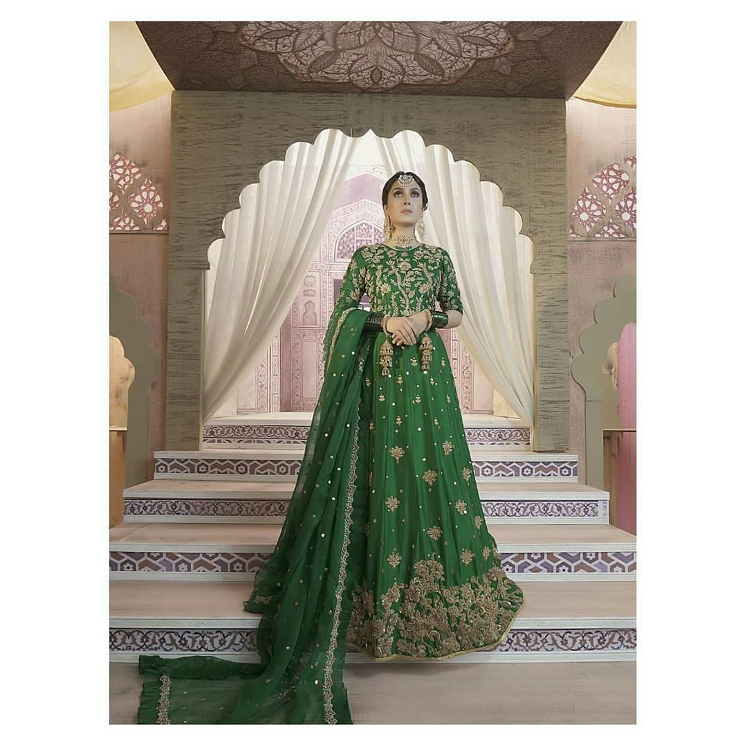 Awesome Bridal Photoshoot of Actress Ayeza Khan