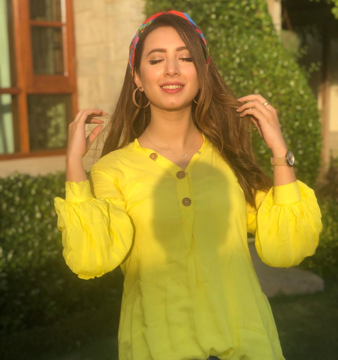 Awesome Clicks of Komal Aziz in Northern Areas of Pakistan