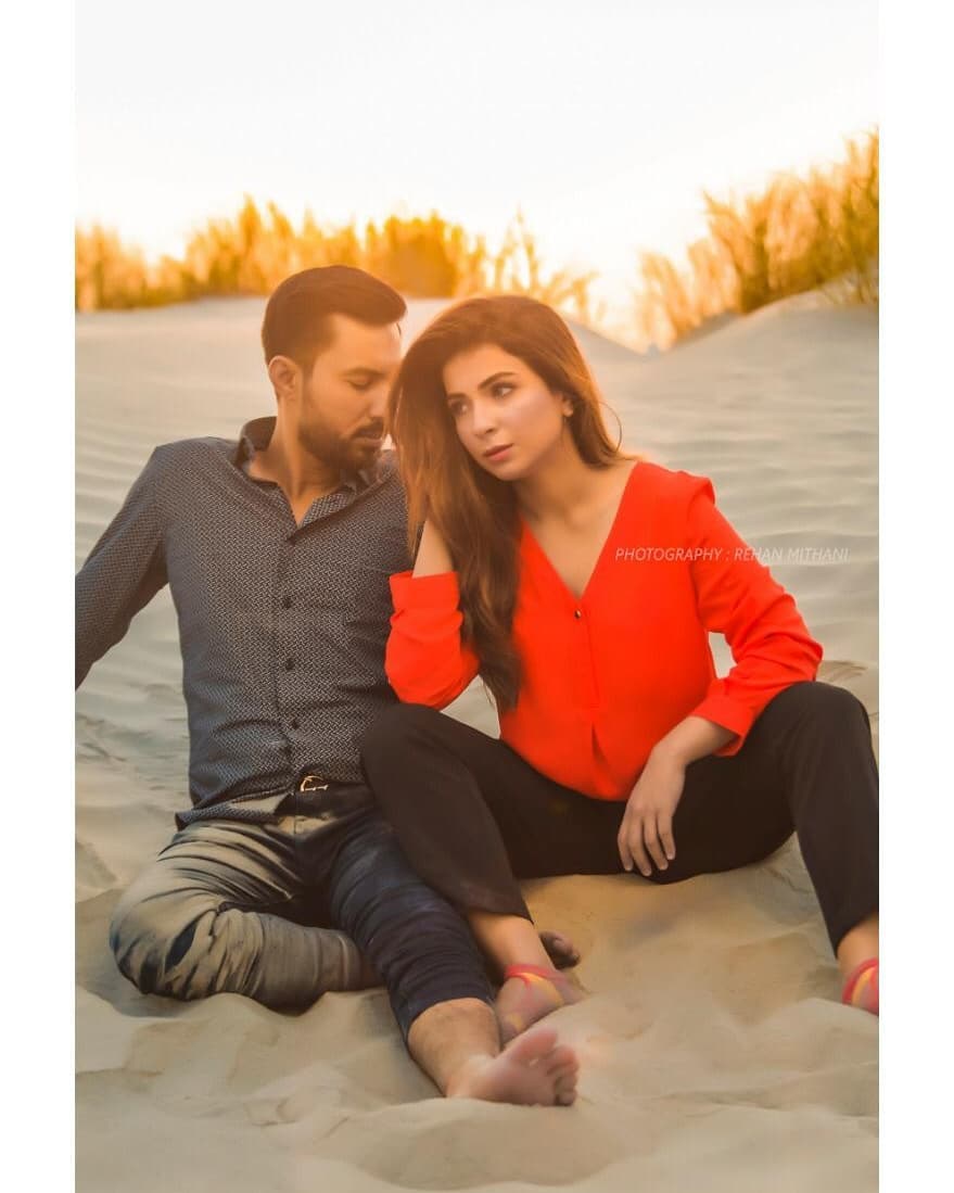 Latest Beautiful Clicks of Actress Dua Malik with Husband