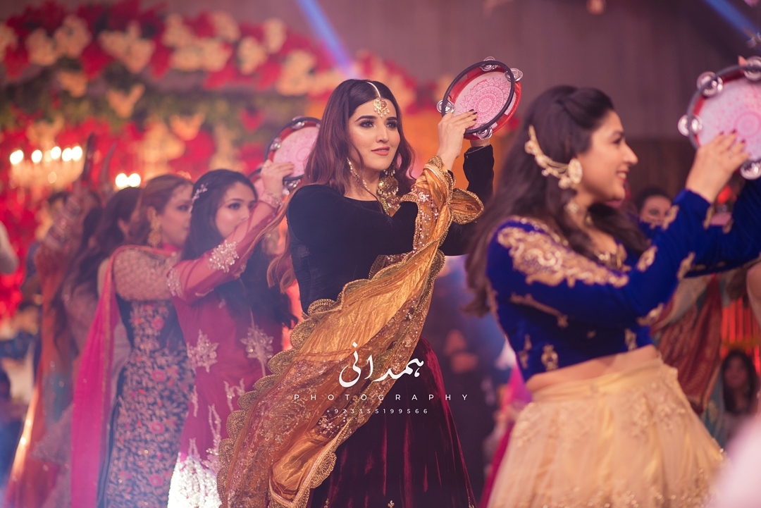 New Pictures of Awesome Hareem Farooq from Wedding Event