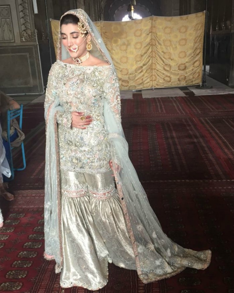7 Pakistani Celebrity Brides Who Looked Stunning On Their Big Day 3 7 Pakistani Celebrity Brides Who Looked Regal On Their Big Day