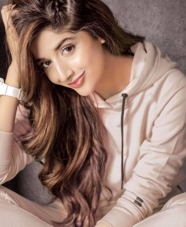 Pakistani Actresses With Most Awesome Hair | Dailyinfotainment