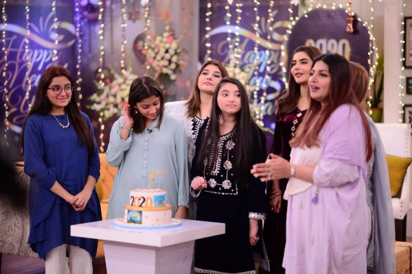 Awesome Pictures of Shagufta Ijaz and Javeria Saud with their Daughters