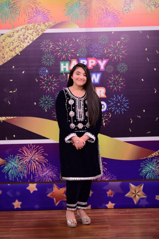 Awesome Pictures of Shagufta Ijaz and Javeria Saud with their Daughters