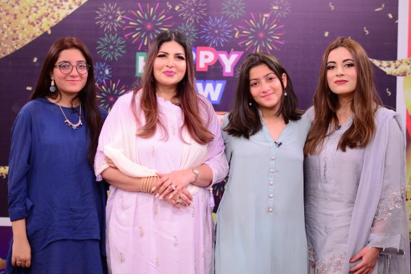 Awesome Pictures of Shagufta Ijaz and Javeria Saud with their Daughters