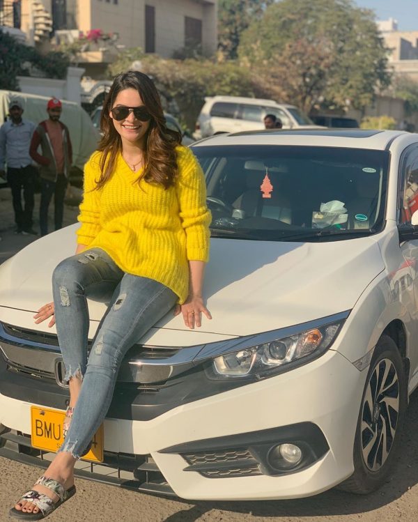 Actress Minal Khan New Awesome  Clicks