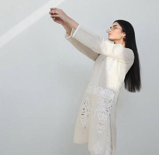 Sana Safinaz Minimalistic Fashion Winter Collection 2020