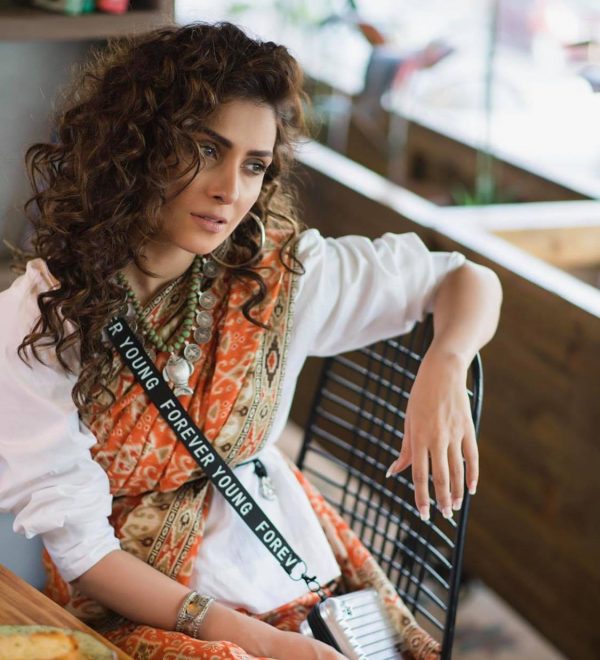 Famous and Stylish Pakistani Celebrities