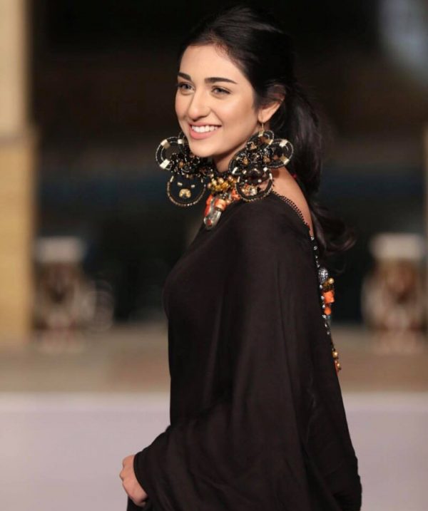 Famous and Stylish Pakistani Celebrities