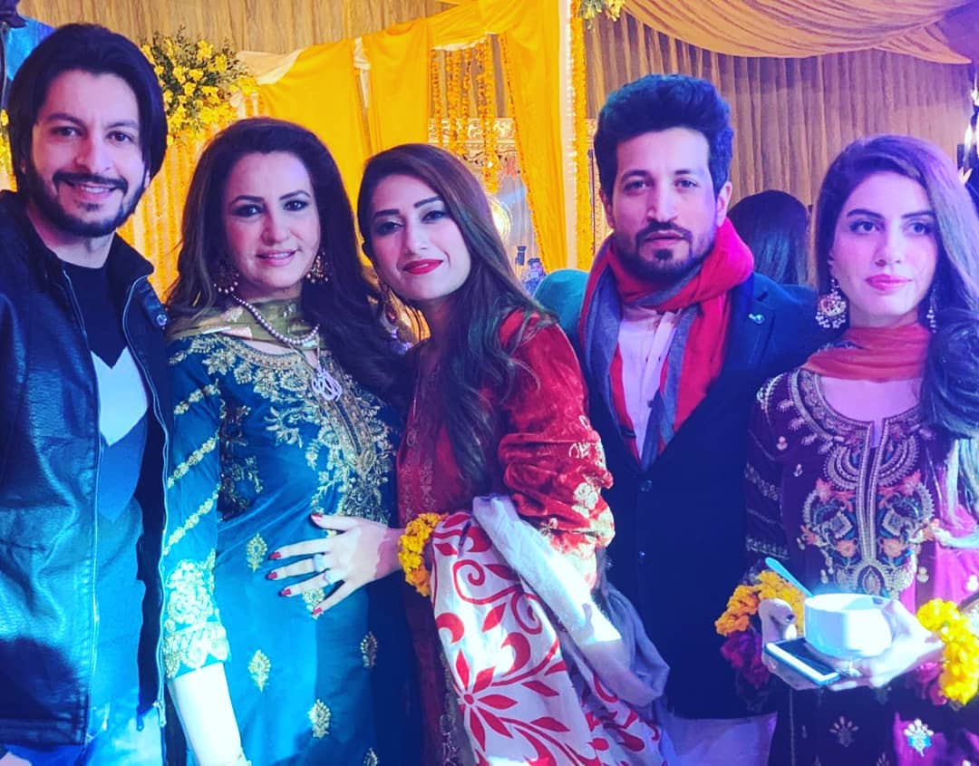 Saba Faisal with her Family at a Wedding Event