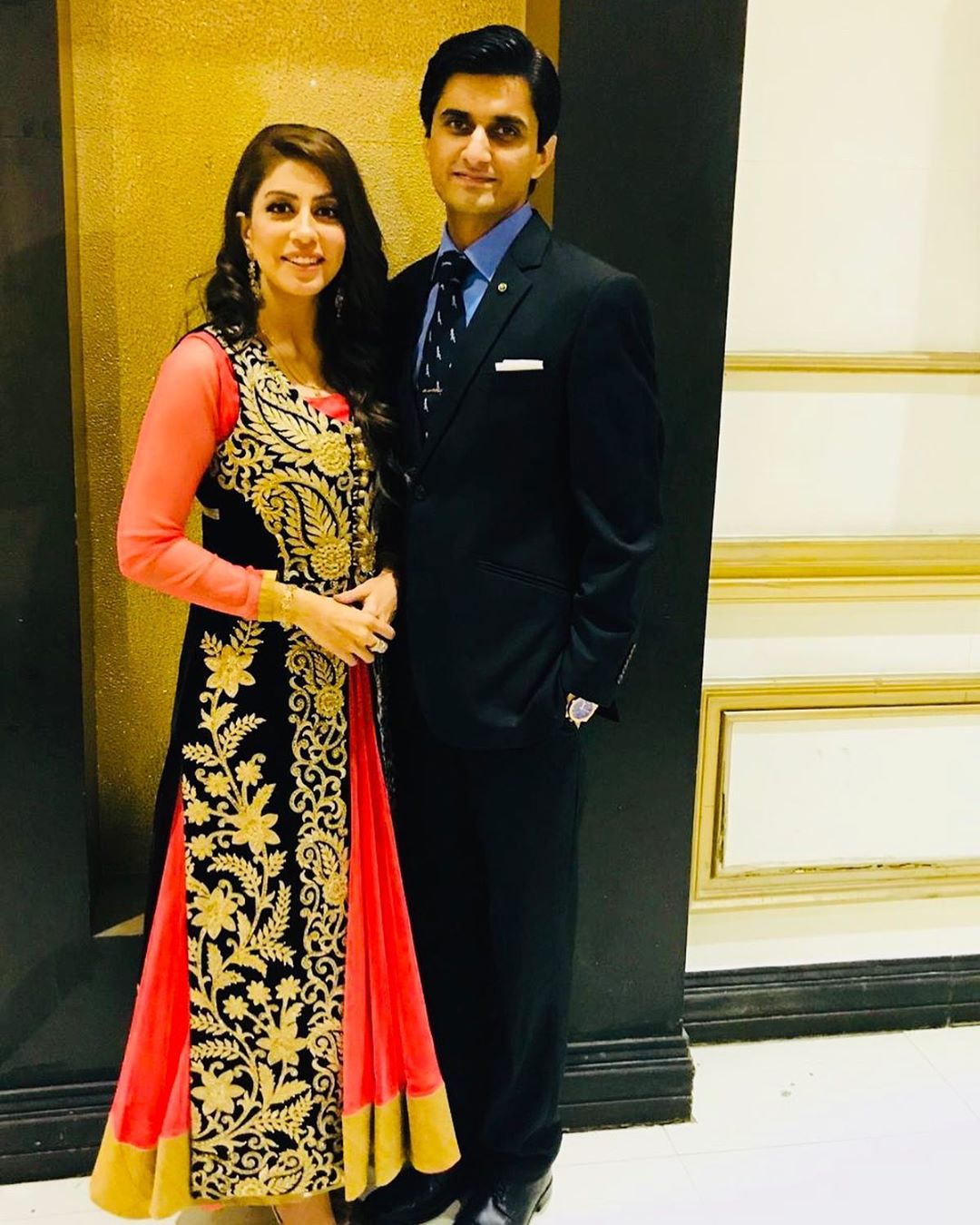 Saba Faisal with her Family at a Wedding Event