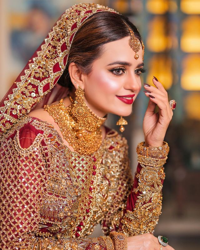 Sumbul Iqbal Flaunts Elegance in Stunning outfits