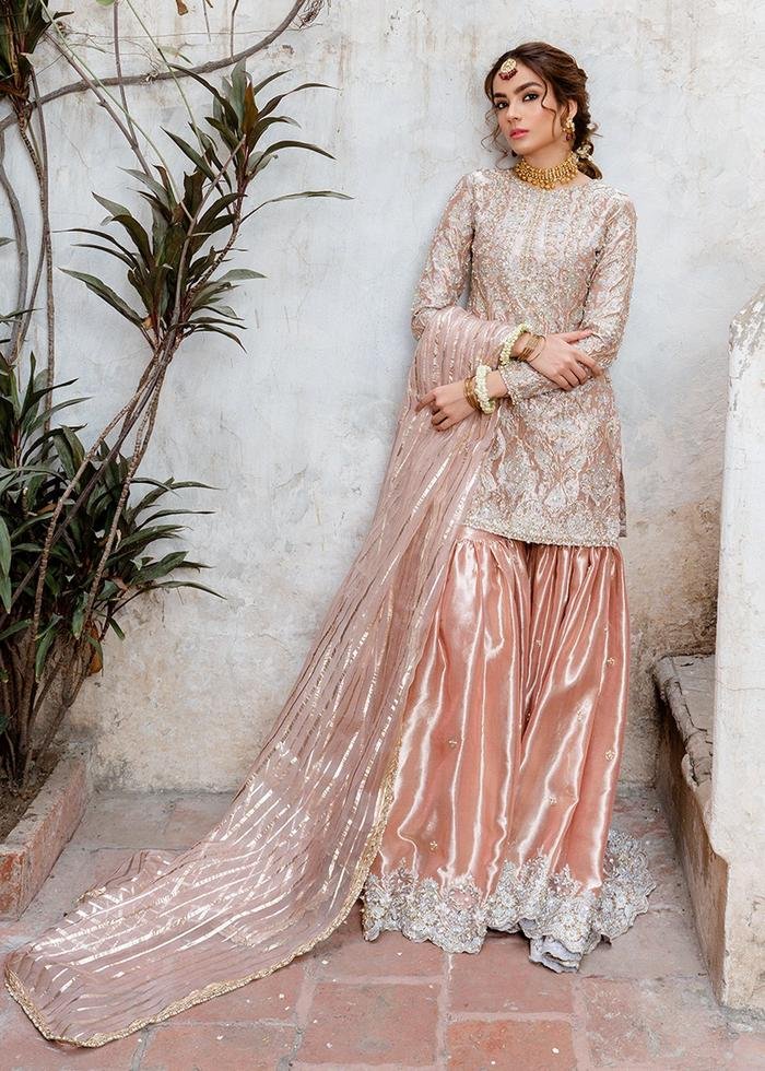 Beautiful Collection of Nikkah Dresses Ideas 2021 13 Beautiful Collection of Nikkah Dresses Ideas 2021