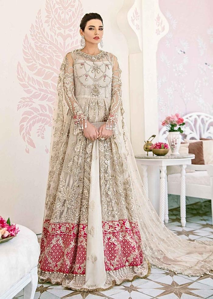 Beautiful Collection of Nikkah Dresses Ideas 2021 10 Beautiful Collection of Nikkah Dresses Ideas 2021