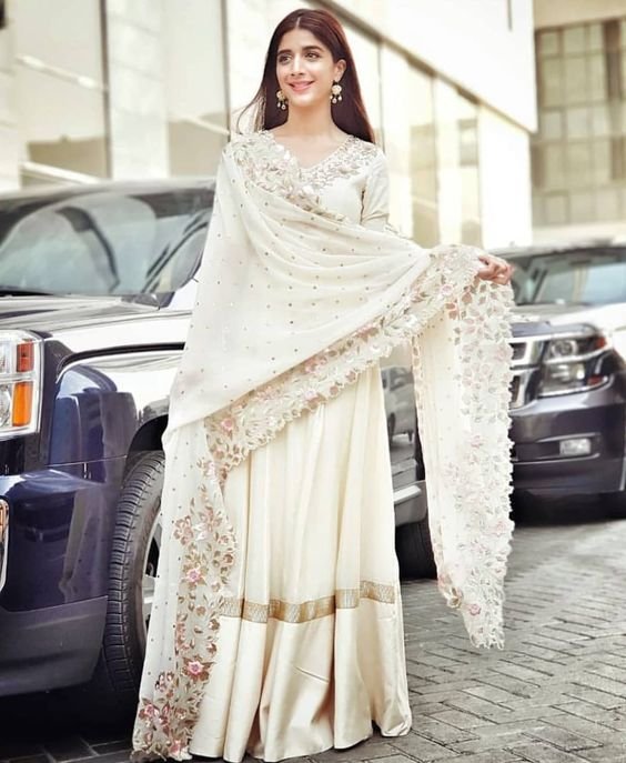 Beautiful Collection of Nikkah Dresses Ideas 2021 5 Beautiful Collection of Nikkah Dresses Ideas 2021