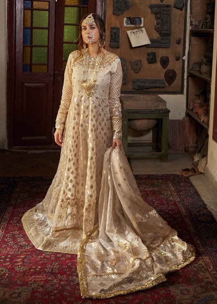 Beautiful Collection of Nikkah Dresses Ideas 2021 18 Beautiful Collection of Nikkah Dresses Ideas 2021