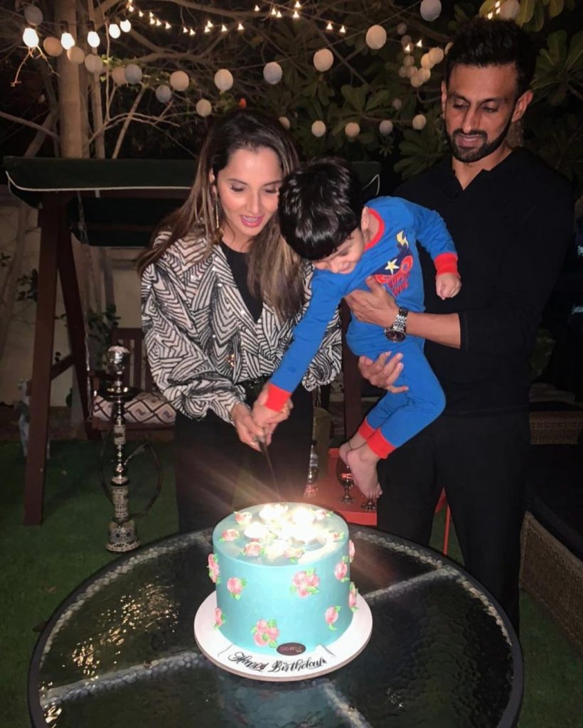 Sania Mirza Birthday Party - Beautiful Pictures