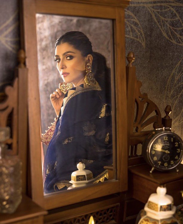 Ayeza Khan Ravishing Pictures in Exquisite Velvet black dress