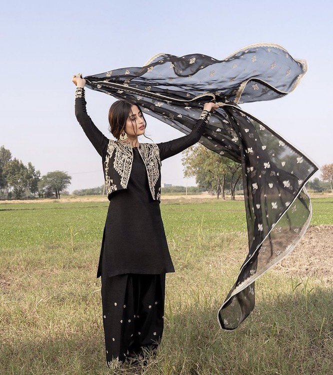 Sajal Aly And Bilal Abbas Photoshoot in Desi Mahol is so Attractive 9 Sajal Aly And Bilal Abbas Photoshoot in Desi Mahol is so Attractive