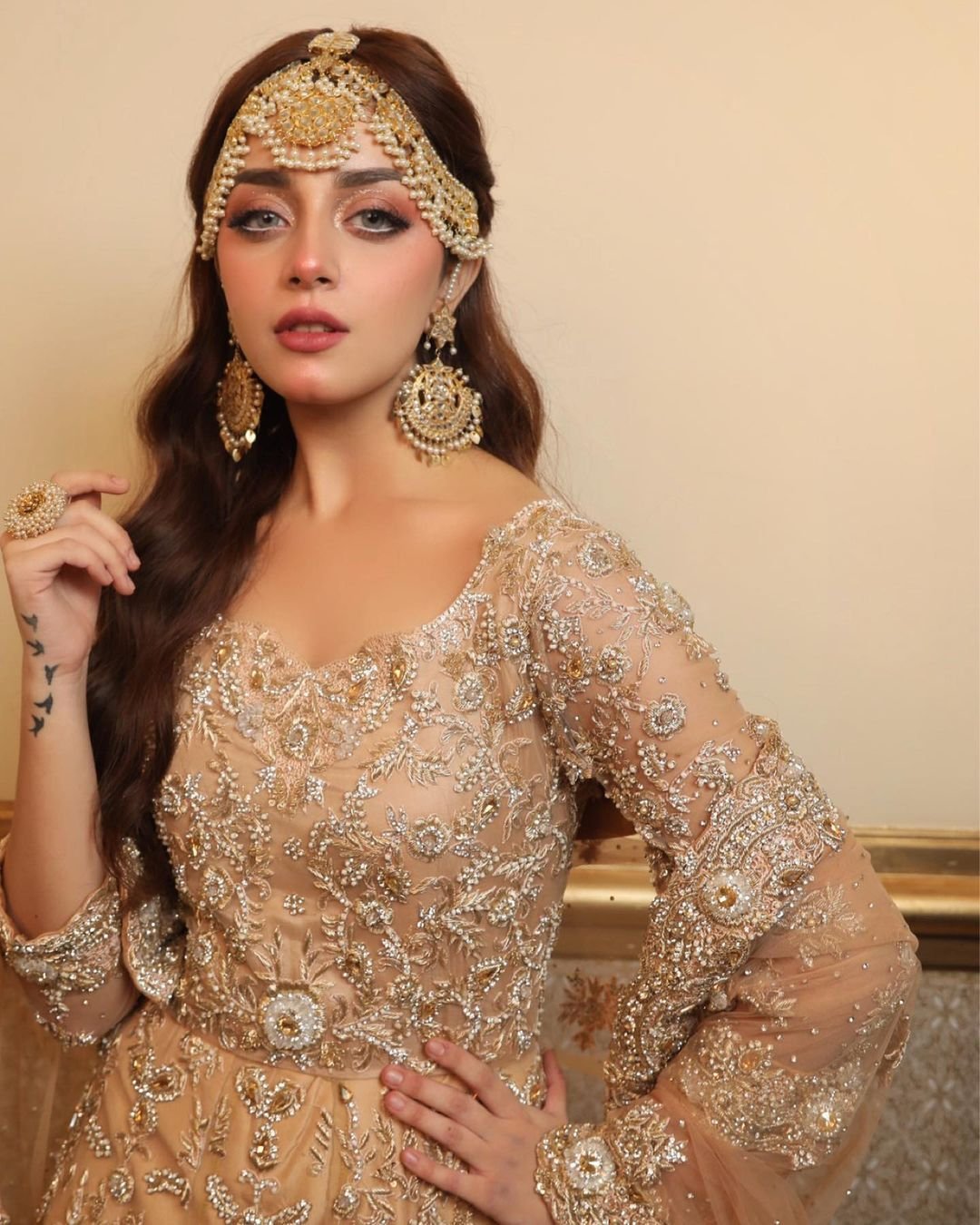 Alizeh Shah Stunning Pictures in Ivory Bridal attire