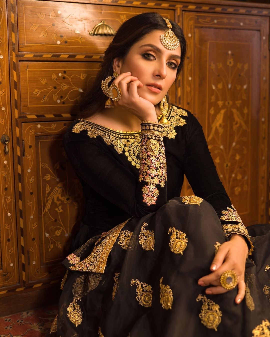 Ayeza Khan Strikes a Princes Pose in Vibrant Velvet Ensembles