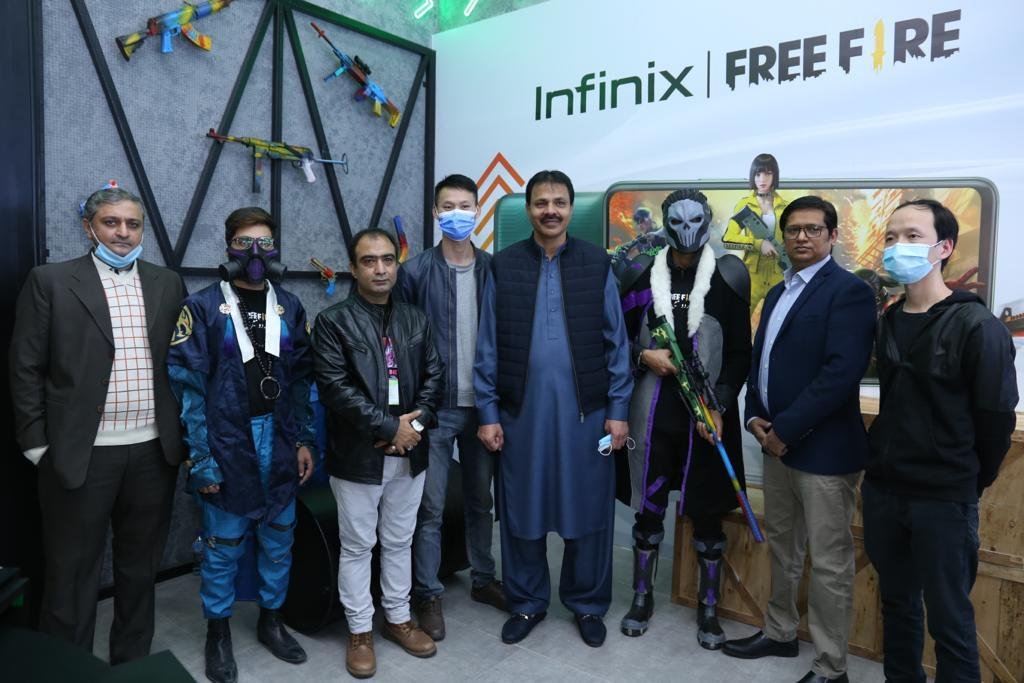 Infinix and Garena Free Fire launches Pakistan’s first esports-themed experience store in Lahore