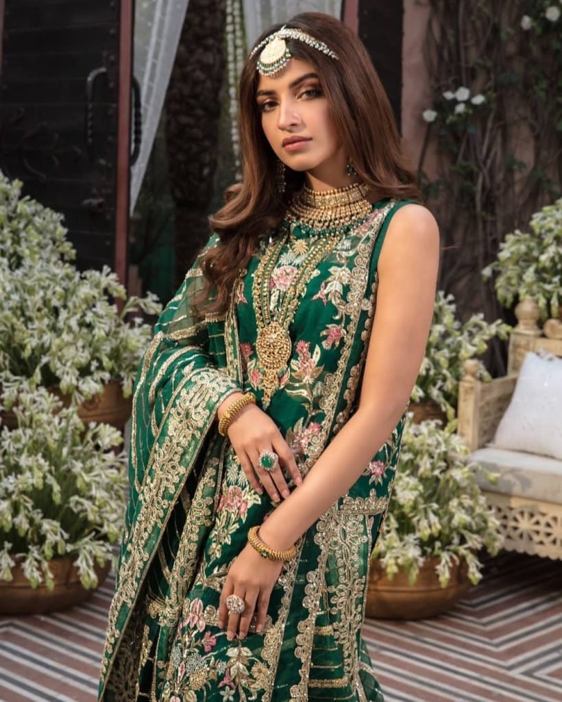 Kinza Hashmi Beautiful Pictures from Recent Photo Shoot