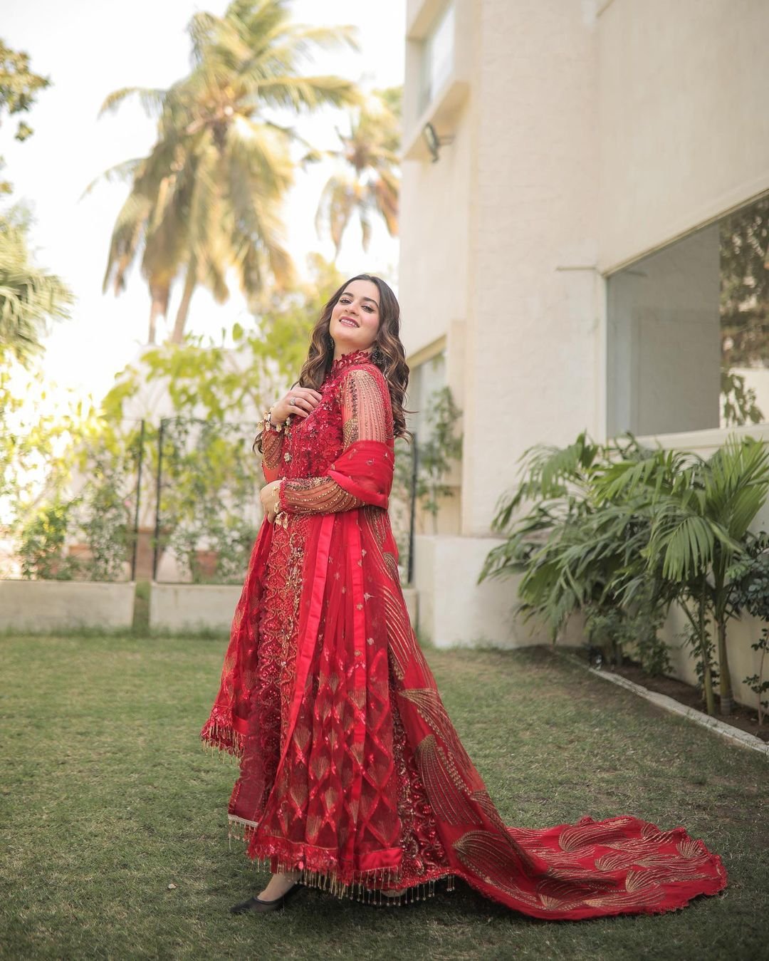 Aiman Khan Uber chic pictures in Red outfit
