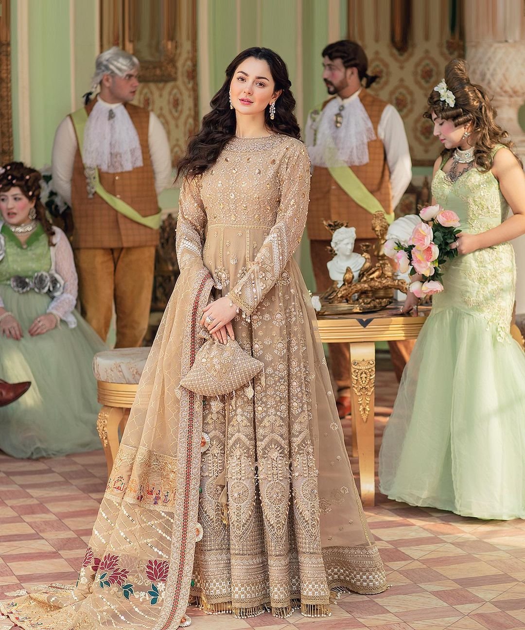 Hania Aamir looks Ravishing in Latest Shoot 6 Hania Aamir looks Ravishing in Latest Shoot
