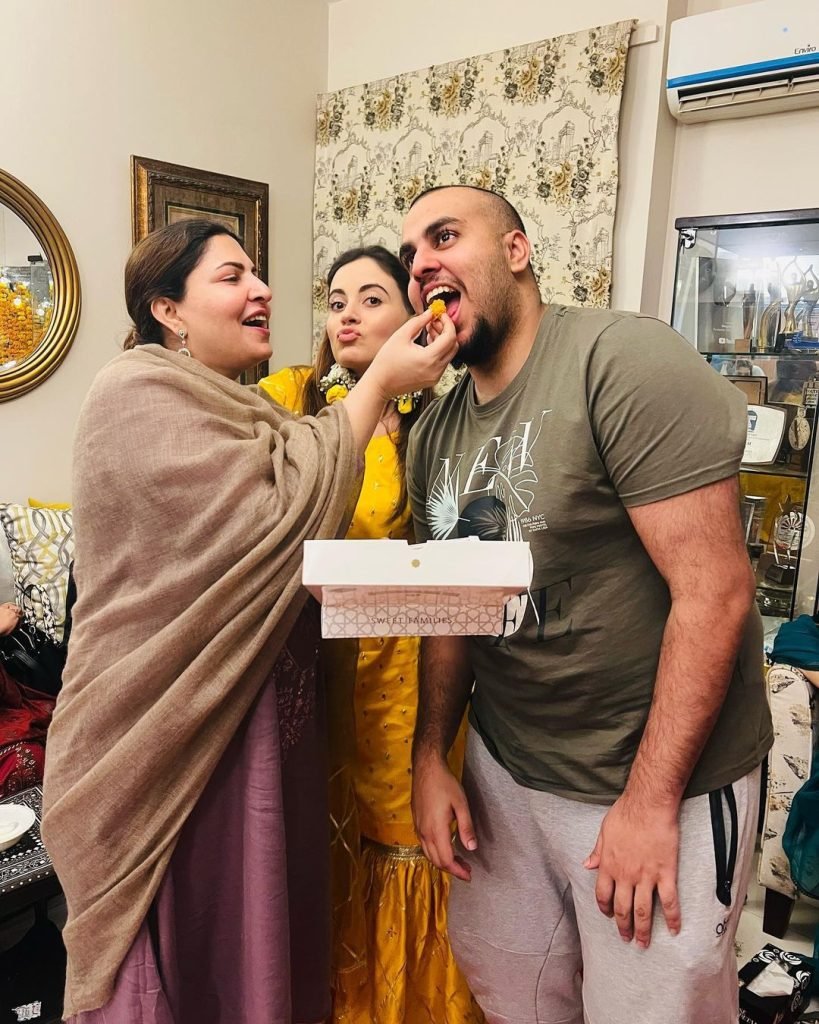 Beautiful Pictures of Shagufta Ejaz Daughter Engagment 10 Beautiful Pictures of Shagufta Ejaz Daughter Engagment