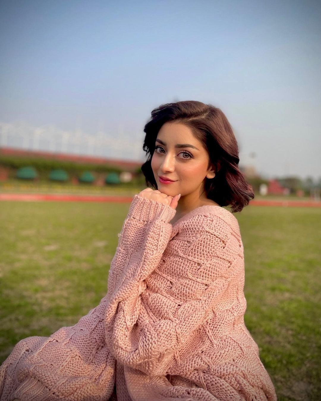 Alizeh Shah Air Kissed pictures are super cute 6 Alizeh Shah Air Kissed pictures are super cute