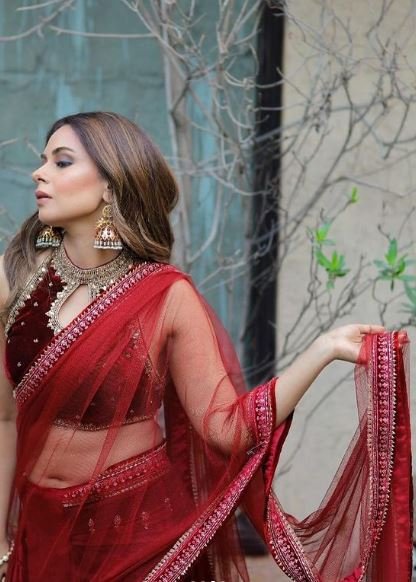 Amar Khan Revealing and Bold Dressing receives Backlash 3 Amar Khan Revealing and Bold Dressing receives Backlash